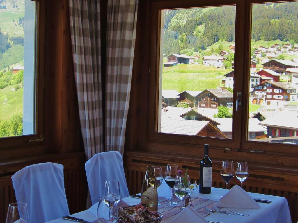 Kistenpass Hotel Breíl